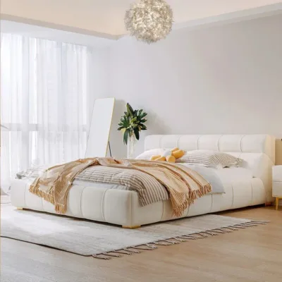 Luxurious Minimalist Upholstered Bed