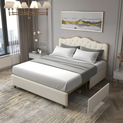 Luxurious Classic Buckle-Back Bed